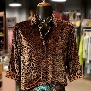 Cherry Betty Leopard Print Velvet Women's Top Size Large! NWT